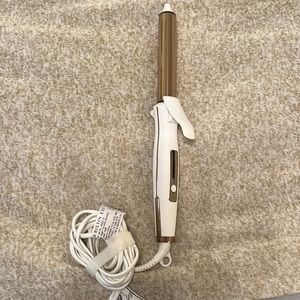 Kristin Ess Hair 1” Titanium Curling Iron for beach waves, small to med curls.